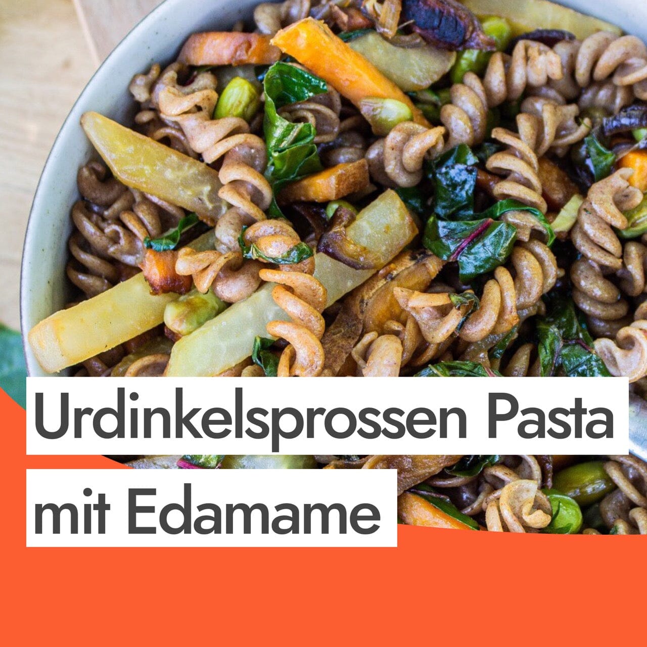 Vollwertige Edamame Urdinkelsprossen Pasta Bowl