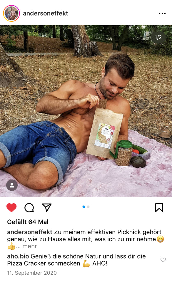 UGC AHO Pizza Cracker Verpackung Mann oben ohne