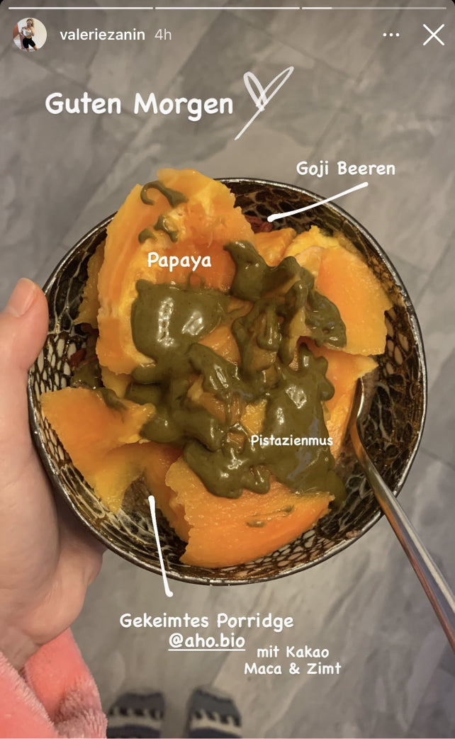 UGC AHO Sprossen Porridge Bowl Papaya Goji Beeren