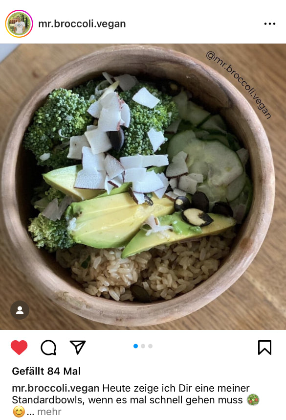 UGC AHO Sprossen Reis Bowl Avocado Kokosraspel