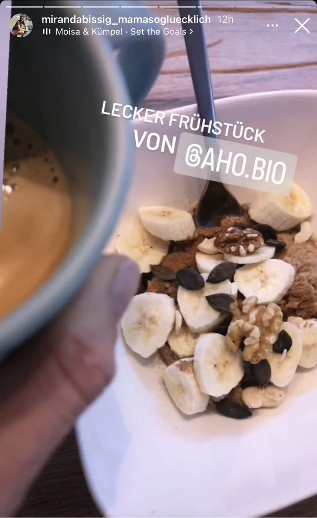 UGC AHO aktivierte Walnüsse Bananen Frühstück