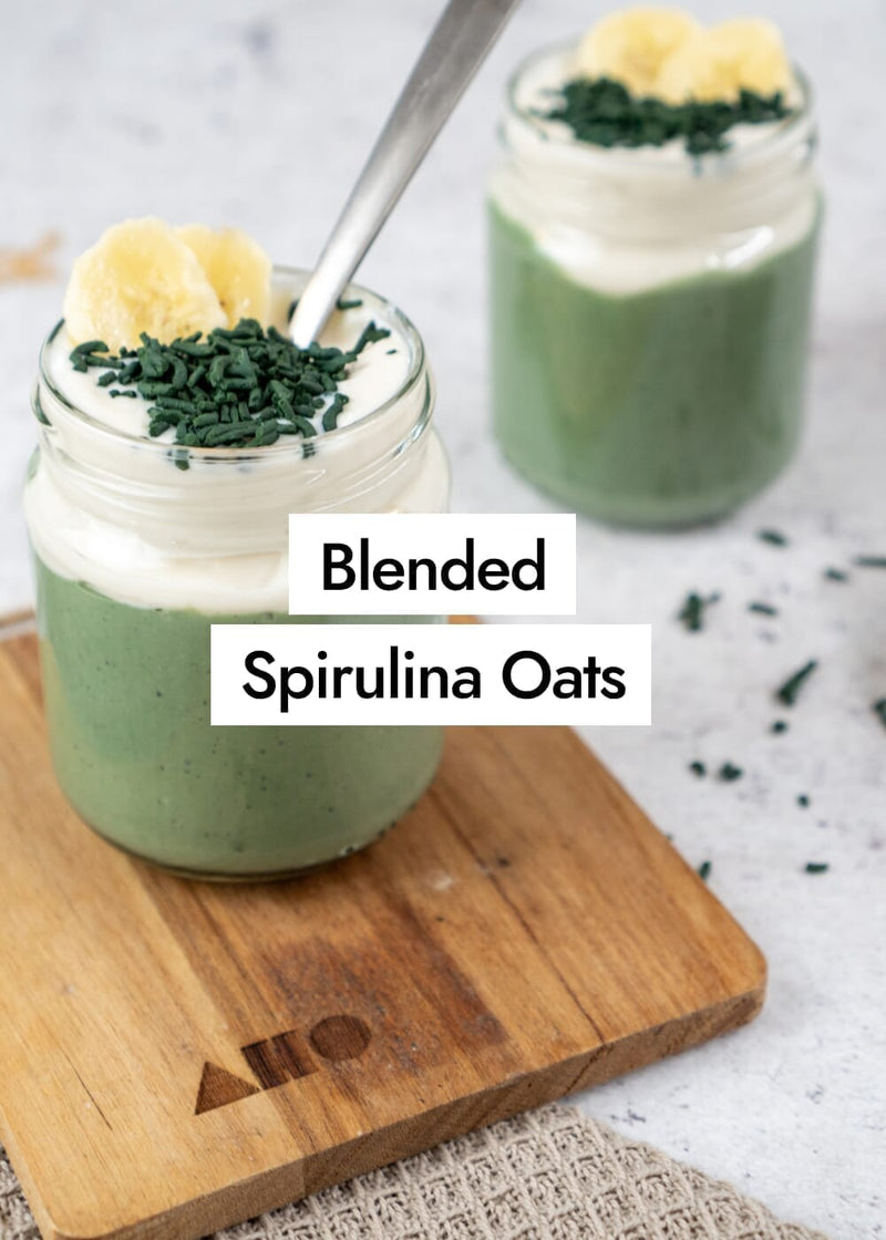 Blended Spirulina Oats mit Spirulina Streusel