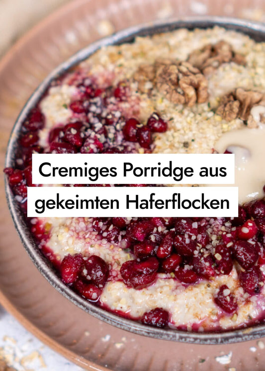 Granatapfel Porridge aus gekeimten Haferflocken
